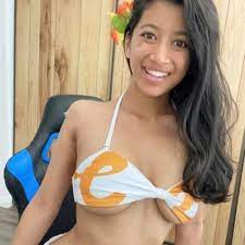 Hawaii Girl - @hawaiigirl_cb [Photo sexy des modèles Hawaii OnlyFans] portant un bikini