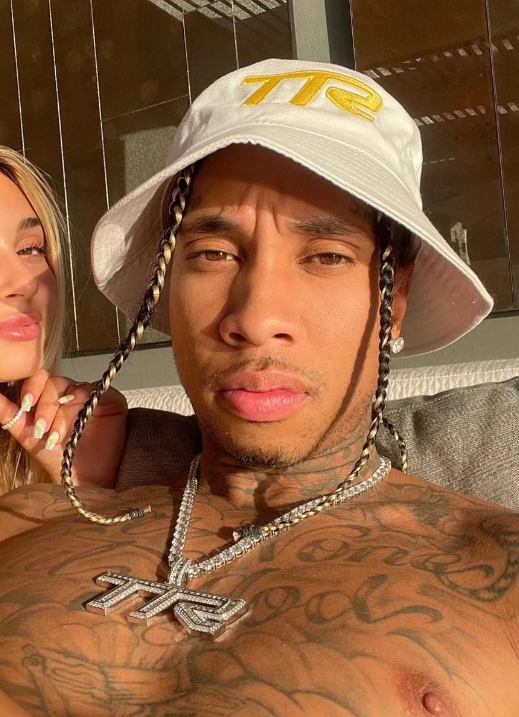 Tyga, le créateur de OnlyFans le mieux payé, porte une casquette