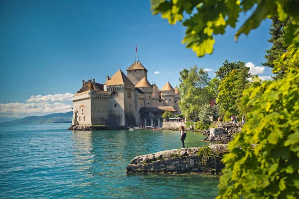 Geneva Lake Switzerland beautiful spot for dating Geneva women