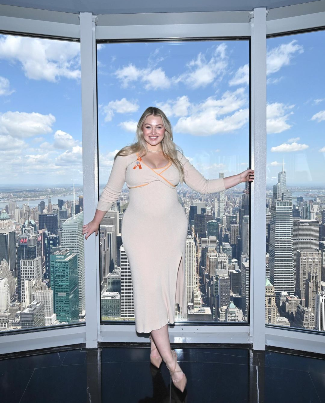 Iskra Lawrence OnlyFans: Is it Real? | fanscribers.com