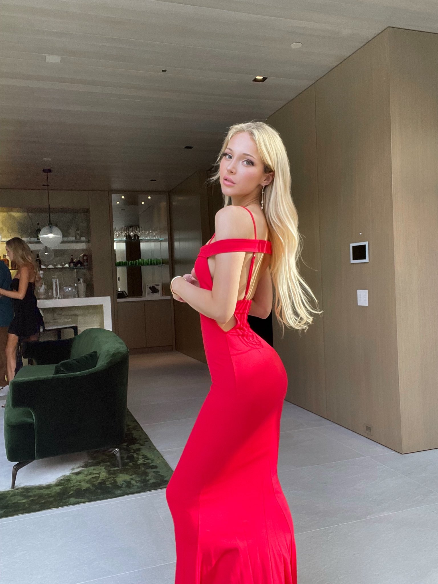 Natalie Levin: Real Life Barbie Doll (OnlyFans Review) | fanscribers.com