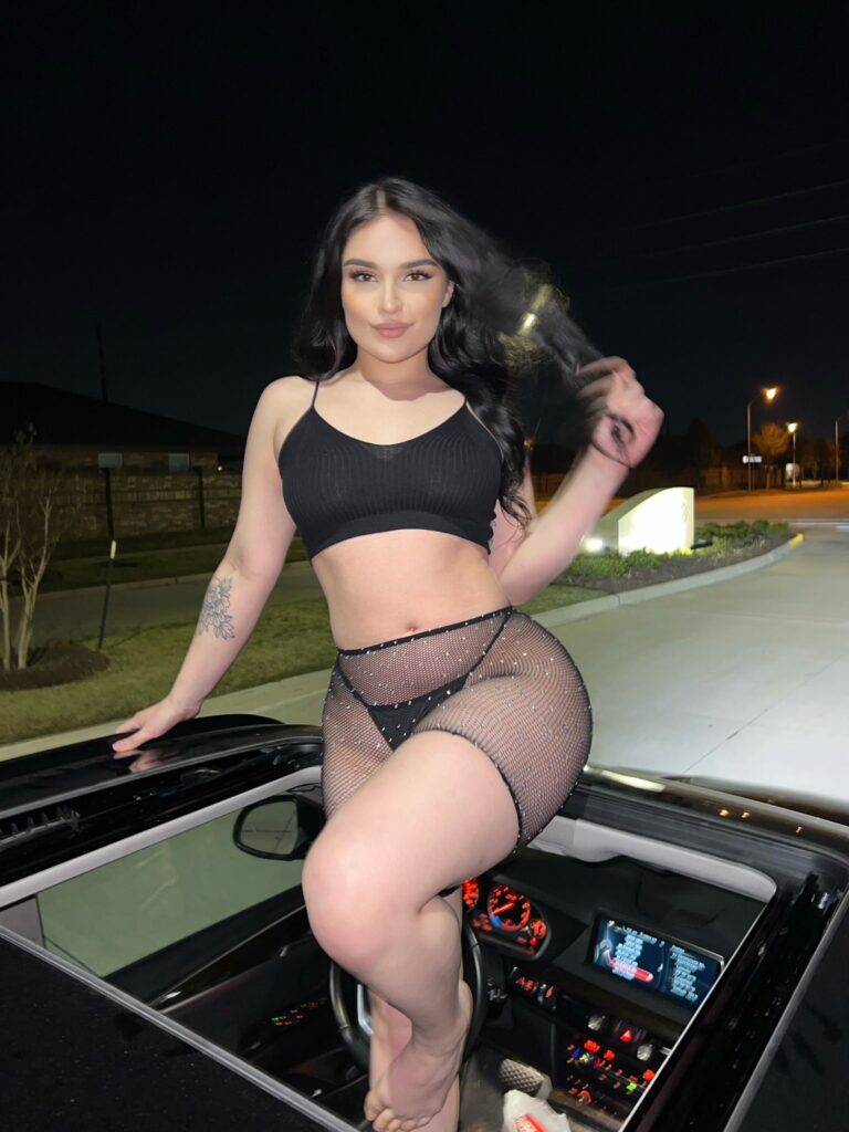 Justine Mirdita @justinexjuicy OnlyFans busty model wearing black top and underwear