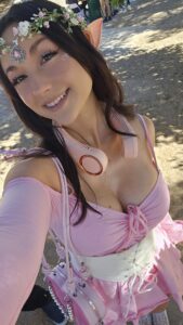 Cailey Lonnie: Gorgeous Anime-Lover Slut (OnlyFans Review