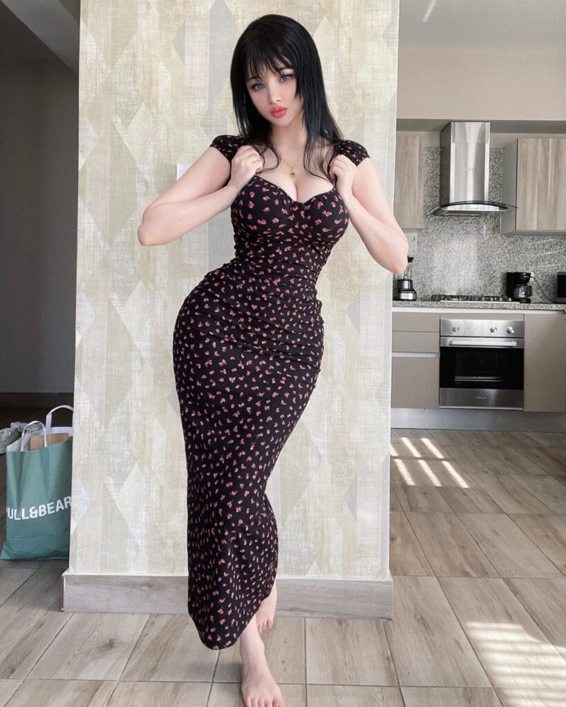 Hidori Rose OnlyFans Big tits model wearing sexy dress