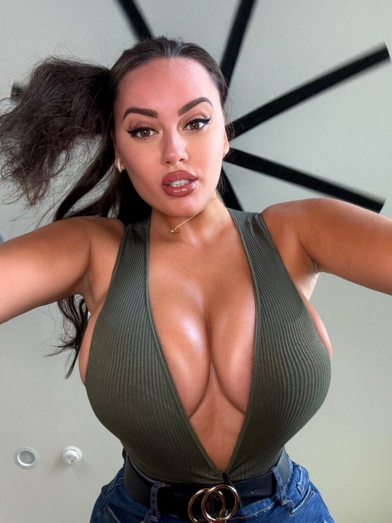 BiancaData showing off her hot boobs in revealing top