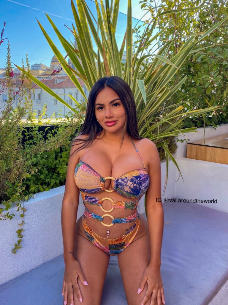 Val Cortez OnlyFans big tits model
