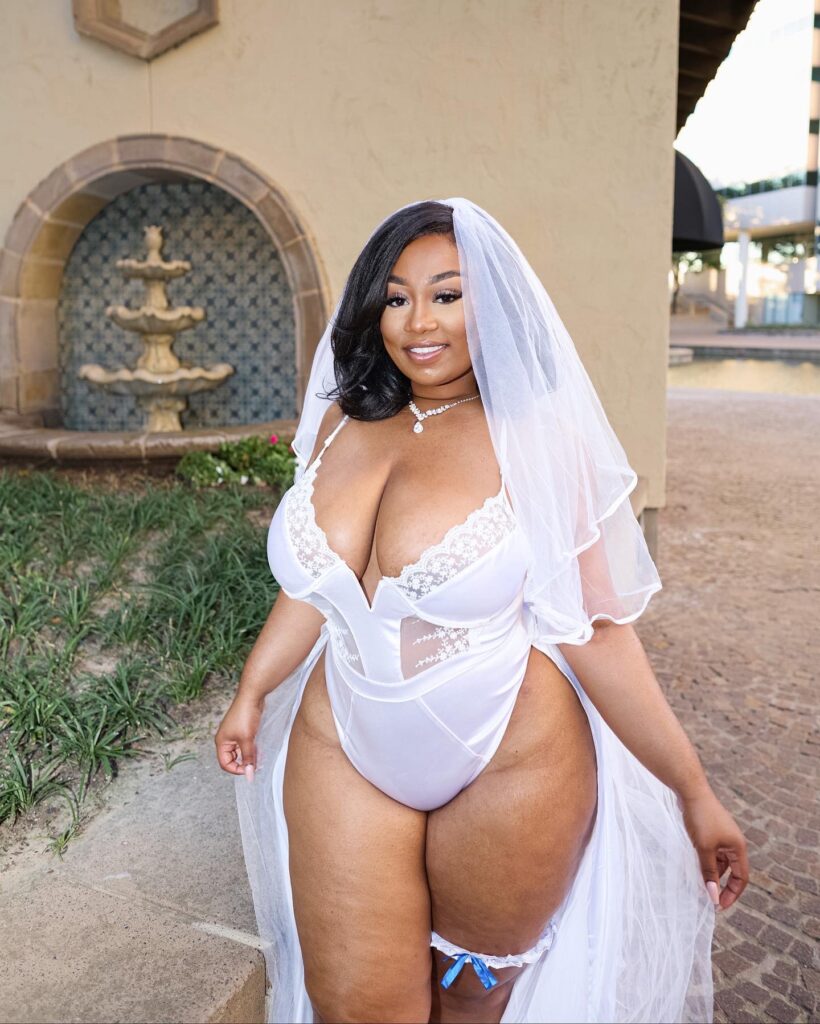 Brittney Tonee OnlyFans busty model 